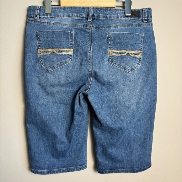 Buffalo‎ Jeans Women's Mid-Rise SAMUELLA Bermuda Jean Shorts Size 14 Beach - Picture 5 of 16